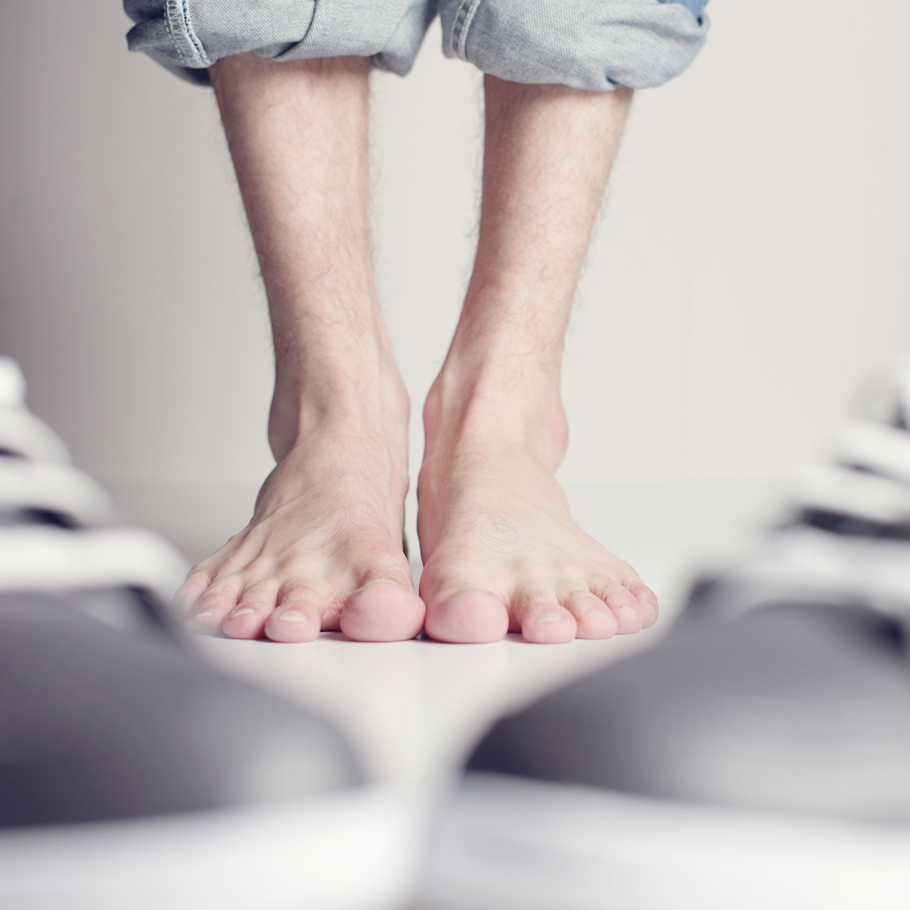 Was tun bei übermäßigem Schwitzen der Füße?